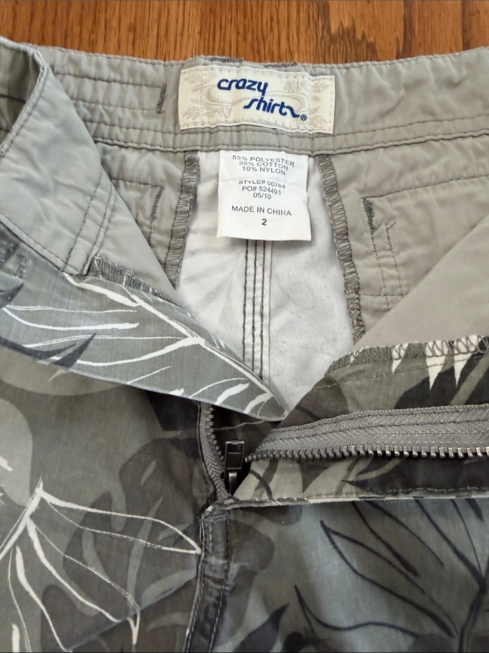 Leaf-Print Cargo Shorts in Olive and Gray - Casual Women's Shorts - Picture 2 of 11